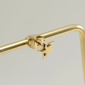 Élégantes boucles d'oreilles étoile de mer en acier doré 14k avec fermoir métallique
