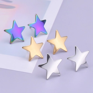 Detailed view of 304 stainless steel star stud earrings in rainbow, gold, and silver finishes