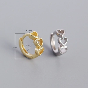 Minimalist S925 sterling silver heart earrings in gold and silver with dimensions