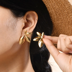 Minimalist 18K gold-plated leaf earrings for women, featuring a nature-inspired design