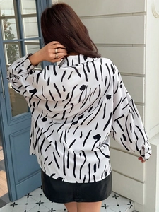 Camicia a maniche lunghe da donna con stampa zebrata bianca e nera dalla vestibilità comoda