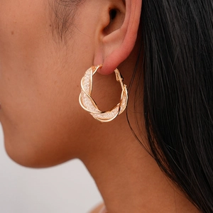 Élégant lot de 10 boucles d'oreilles créoles dorées vintage avec texture en spirale torsadée