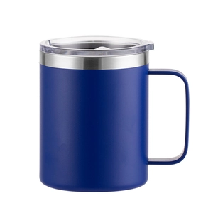 Detail view of a 12oz blue matte stainless steel mug with a clear lid and handle