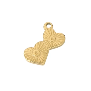 Pendentif double cœur en acier doré avec une texture élégante de rayons de soleil