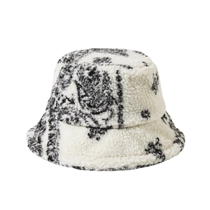 Bob en laine d'agneau pelucheuse avec motif paisley noir et blanc pour l'hiver