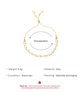 Detailed view of adjustable baroque pearl bracelet with gold alloy sliding clasp