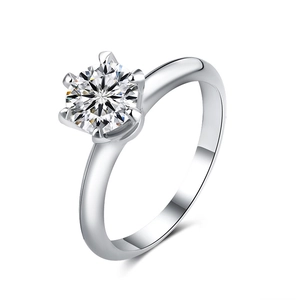 Classic six-prong S925 sterling silver ring with 1-carat round moissanite stone
