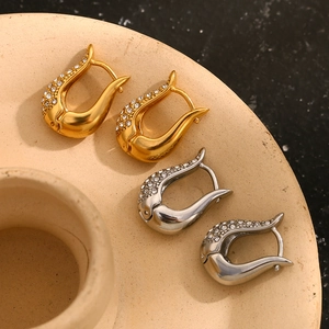 U-shaped 18K gold and silver plated 316L stainless steel earrings with sparkling crystals