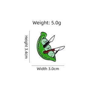 Broche en émail cosse de pois avec personnages amusants et dimensions de taille