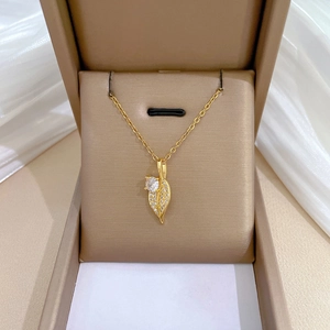 Leaf Pendant Necklace Gold Plated Zircon Copper Pendant Stainless Steel Chain Women Elegant Jewelry Gift