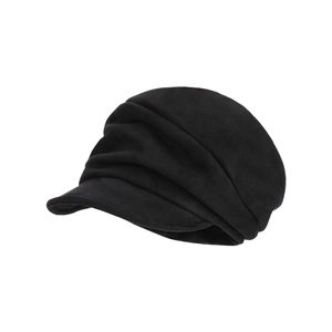 Retro black pleated newsboy cap for women in soft faux suede with vintage painter style