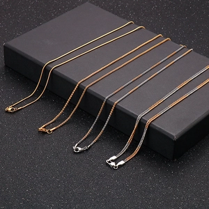 Colliers masculins minimalistes en acier inoxydable, finitions dorées et argentées