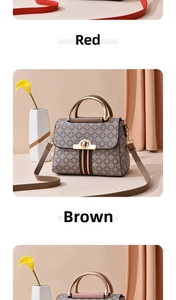 Détail de sacs bandoulière élégants avec poignées métalliques et longues sangles