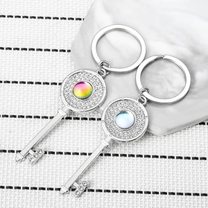 Sparkling Key Shaped Keychain With Rhinestones Zinc Alloy Metal Vintage Design Bag Charm For Women Gift