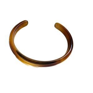 Maillard amber resin open cuff bracelet with vintage round design for women