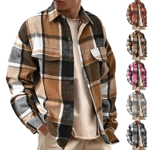 Camicia retrò a quadri marroni da uomo con colletto a rever e doppie tasche sul petto