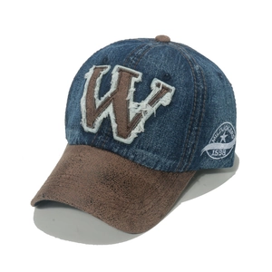 Berretto da baseball in denim lavato vintage con toppa W e ricamo di stelle