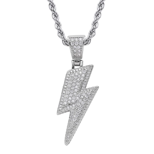 Pendentif éclair hip hop en argent avec zircons sur une chaîne de corde torsadée