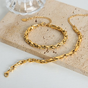 Luxurious gold-plated woven chain bracelet set with lobster clasp and extension chain