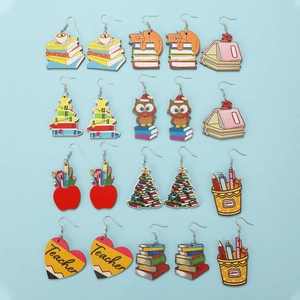 Kreative Holz 3D Buch Bleistift Herz Ohrhänger Für Damen Schulanfang Lehrertag Geschenk Abschluss Painted Schmuck