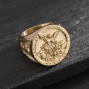 Chevalière dorée Saint Michel Archange en acier inoxydable poli pour homme