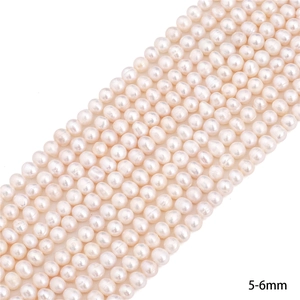 Sarta de perlas naturales de agua dulce blancas 5-6mm para creación de joyas de brillo