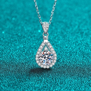 925 Sterling Silver Moissanite Zirconia Water Drop Pendant Necklace Elegant Halo Pear Shape Jewelry For Women Banquet Gift