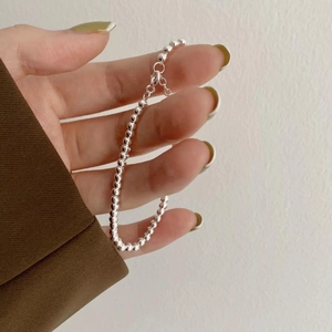 Minimalist 925 sterling silver beaded bracelet with spherical chain and lobster clasp
