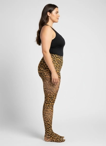 Détail du collant léopard taille haute montrant la coupe ajustée élastique et le motif