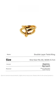 Close-up of gold-plated brass knot ring with 0.7cm width and US size 7 details