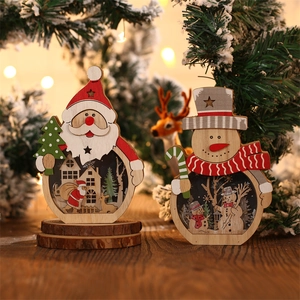Décoration de Noël LED en bois avec gravures de Père Noël et bonhomme de neige