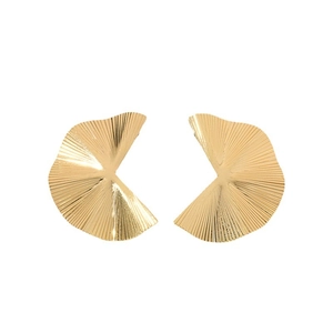 Irregular pleated fan-shaped earrings in gold-tone metal with a radiant textured finish