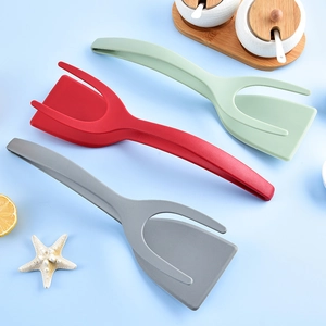 Nylon 2-in-1 spatula and food tongs set in red, green and grey colors for steak and eggs