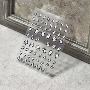 Autocollants 3D en relief pour ongles avec pandas mignons faisant du ski