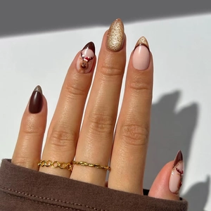 Faux Ongles à Presser Noël Brun French Mignon Renne Style Colle Plastique ABS Ongles Artificiels Pour Femmes Décoration de Fête