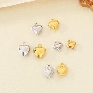 Ciondoli a cuore in acciaio inossidabile oro 18K e argento in varie dimensioni