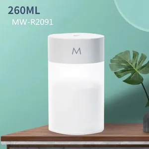Minimalist white USB humidifier 260ml with cylindrical design and soft ambient light