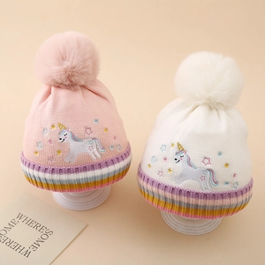 Bonnet Tricoté Pour Petites Filles Broderie Licorne Pompon En Fausse Fourrure Doublé Polaire Rayures Arc-en-ciel