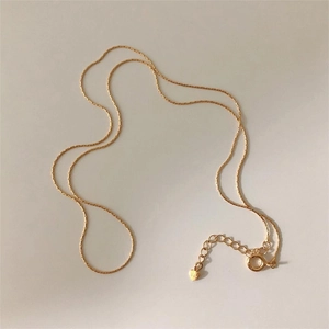 Minimalist S925 sterling silver golden chain necklace with a delicate heart pendant