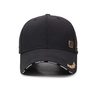 Casquette de baseball en mesh noir pour hommes avec aérations et broderie dorée