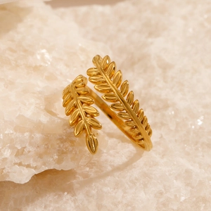Bague ajustable en acier inoxydable doré avec motif de feuilles sur pierre