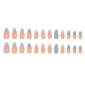 Set di 24 unghie a mandorla French blu con fiori 3D e dettagli onde di conchiglia mare