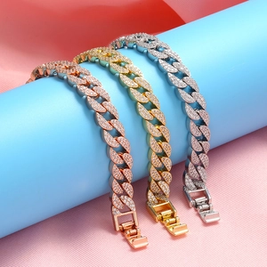Bracciali a catena cubana con zirconi incastonati in oro rosa, oro e argento