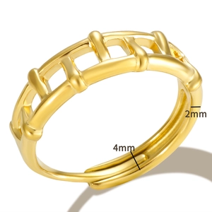 Detailed view of 18k gold plated stainless steel V-ring showing 4mm width and 2mm thickness