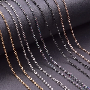 Catene a croce multicolore in acciaio inossidabile da 1,6mm 2mm su sfondo nero testurizzato