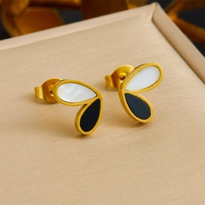 Boucles d'oreilles minimalistes en cœur noir et blanc en acier inoxydable plaqué or