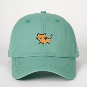 Berretto da baseball in cotone verde menta con ricamo a gatto arancione e visiera curva