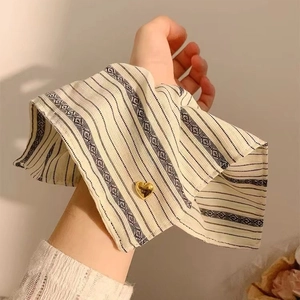 Chouchous En Tissu Géométrique Rayé Et Serre-Têtes Larges Accessoires Cheveux Rétro Faits Main Pour Femmes Avec Breloque Cœur