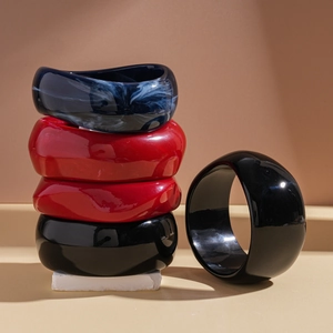 Irregular geometric acrylic marble bangle set with high gloss resin finish for women