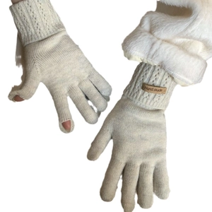 Gants d'hiver en tricot crème avec ouverture à deux doigts pour écran tactile